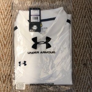 White under armour shirt
